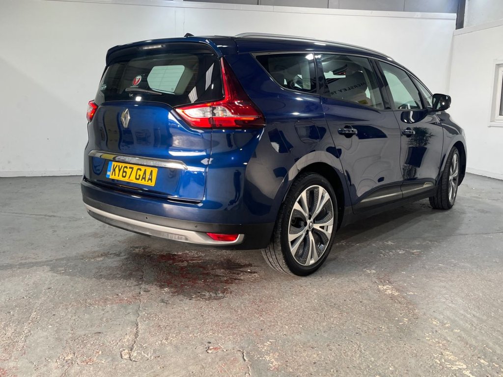 Used Renault Grand Scenic 2017 for sale - 77673452: Photo 10