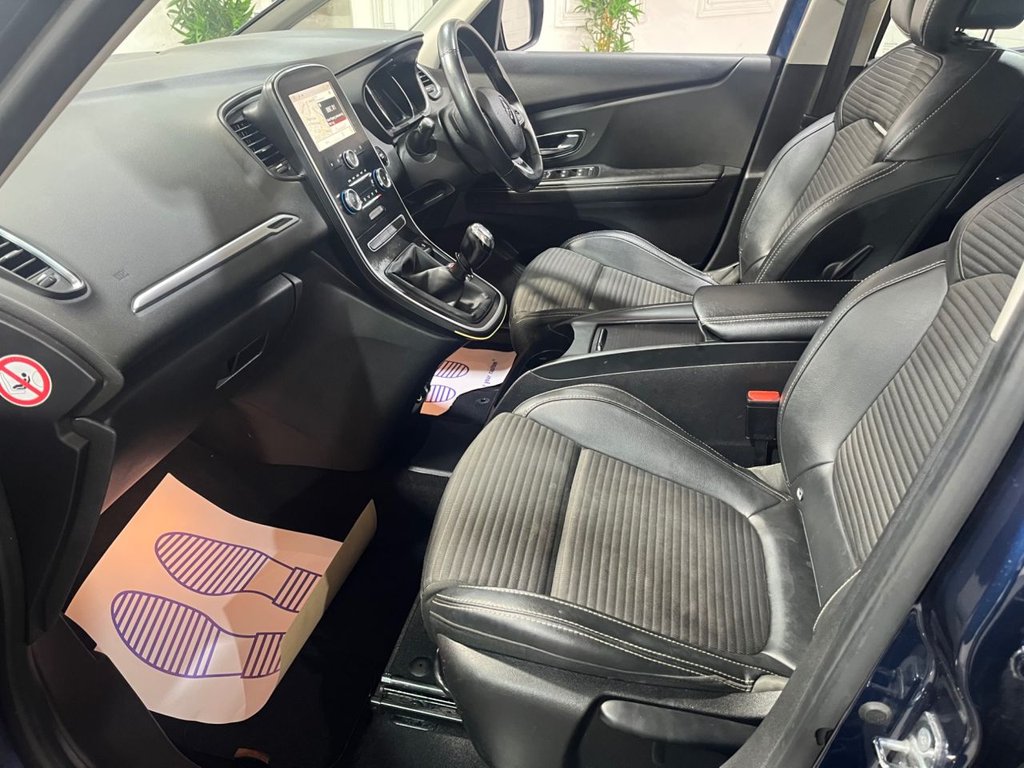 Used Renault Grand Scenic 2017 for sale - 77673452: Photo 14