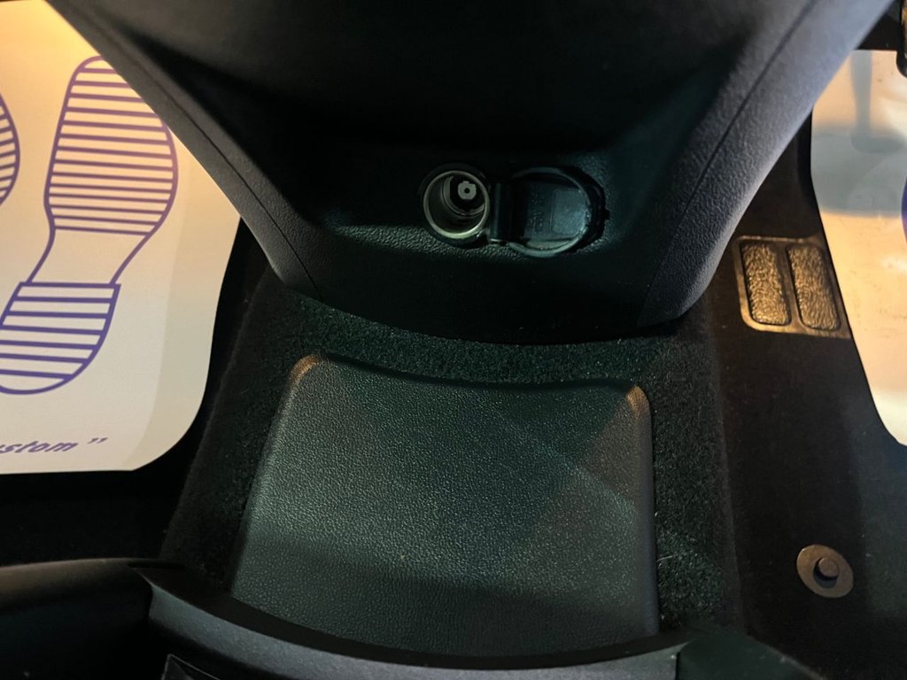 Used Renault Grand Scenic 2017 for sale - 77673452: Photo 30