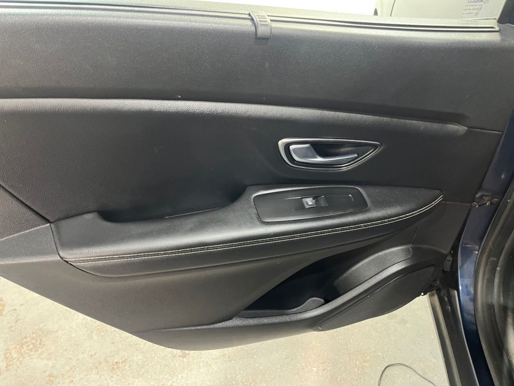 Used Renault Grand Scenic 2017 for sale - 77673452: Photo 34