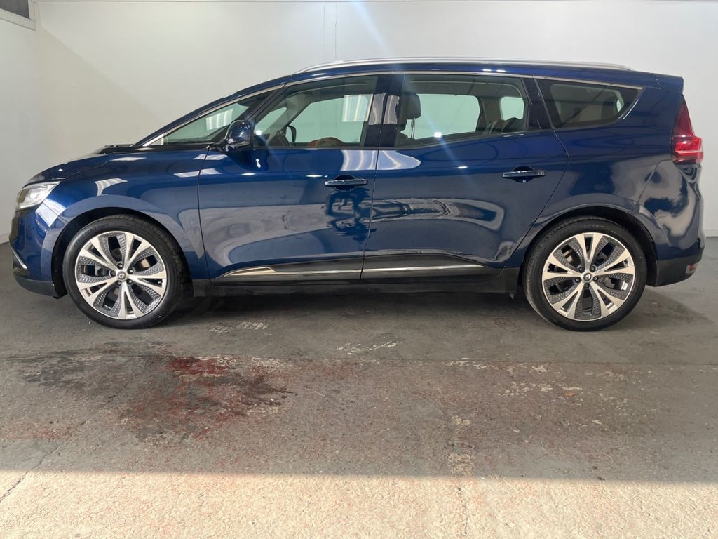 Used Renault Grand Scenic 2017 for sale - 77673452: Photo 6