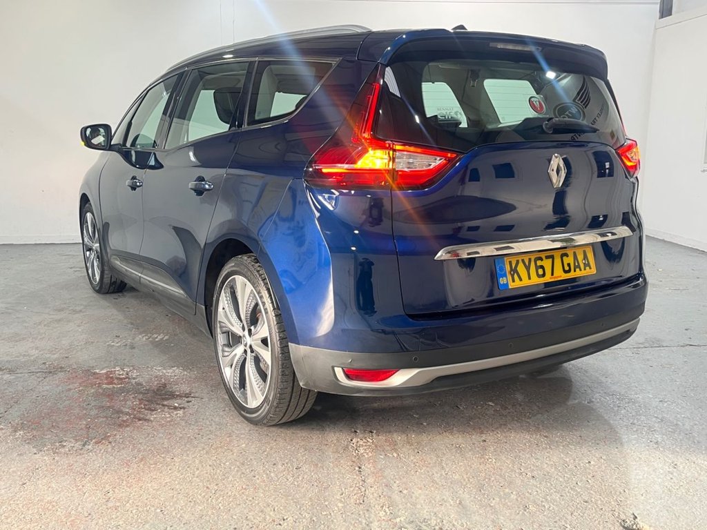 Used Renault Grand Scenic 2017 for sale - 77673452: Photo 7