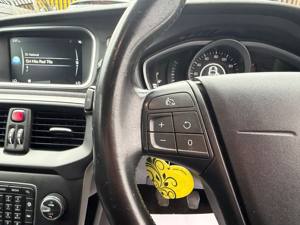 Used Volvo V40 2015 for sale - 77904764: Photo 14