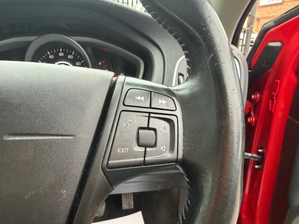 Used Volvo V40 2015 for sale - 77904764: Photo 15