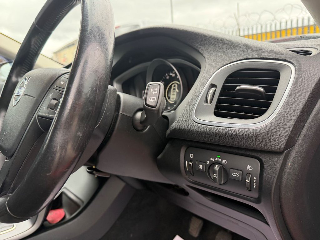 Used Volvo V40 2015 for sale - 77904764: Photo 17