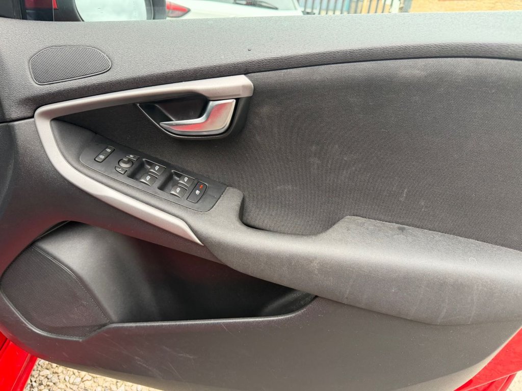 Used Volvo V40 2015 for sale - 77904764: Photo 22