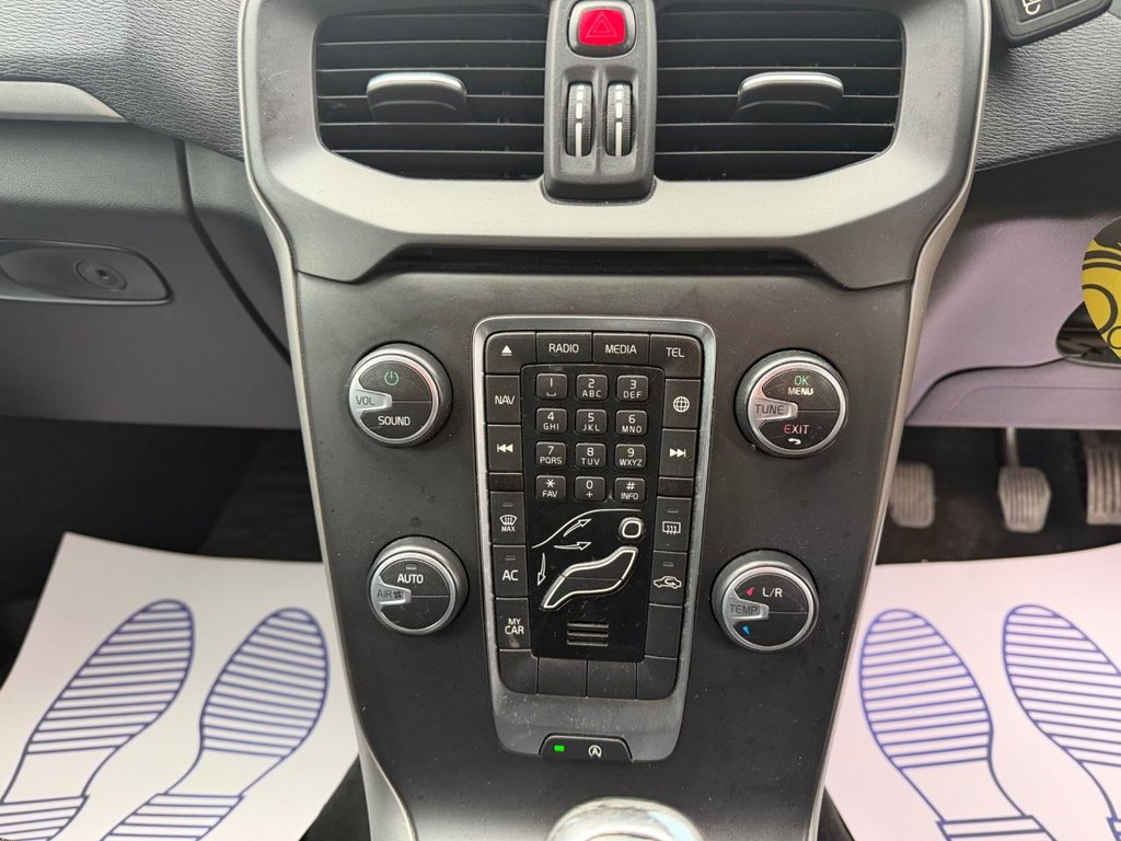 Used Volvo V40 2015 for sale - 77904764: Photo 25