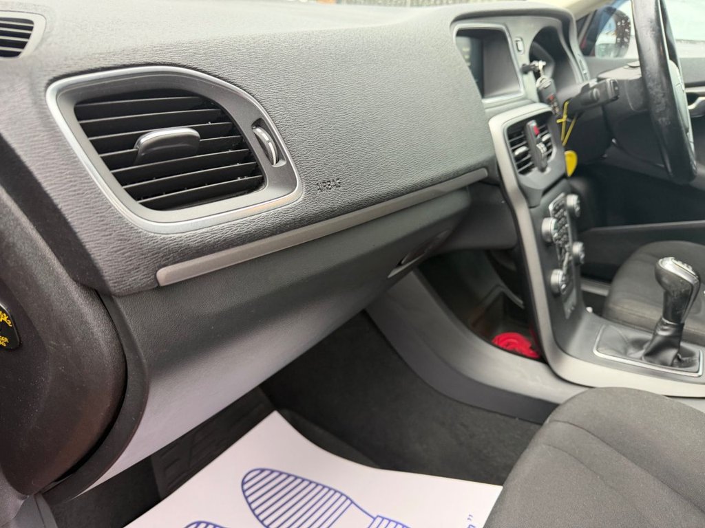 Used Volvo V40 2015 for sale - 77904764: Photo 32