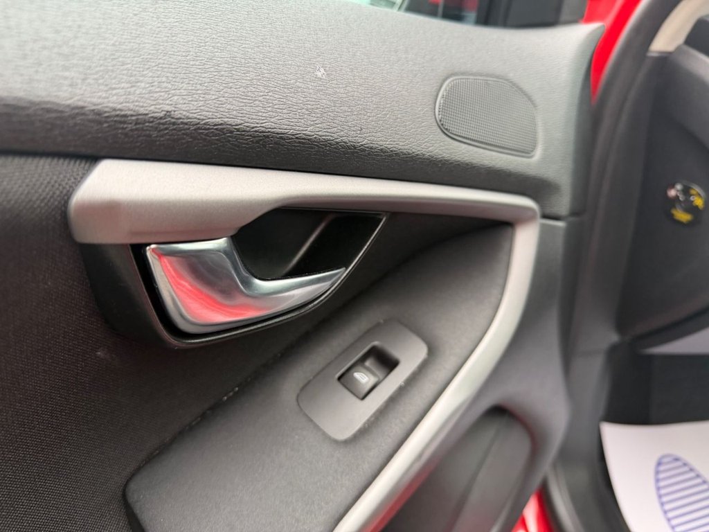 Used Volvo V40 2015 for sale - 77904764: Photo 33