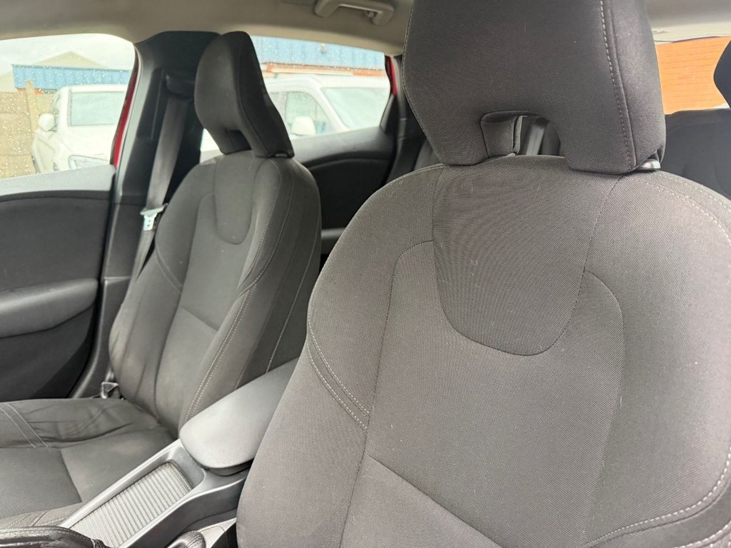 Used Volvo V40 2015 for sale - 77904764: Photo 35