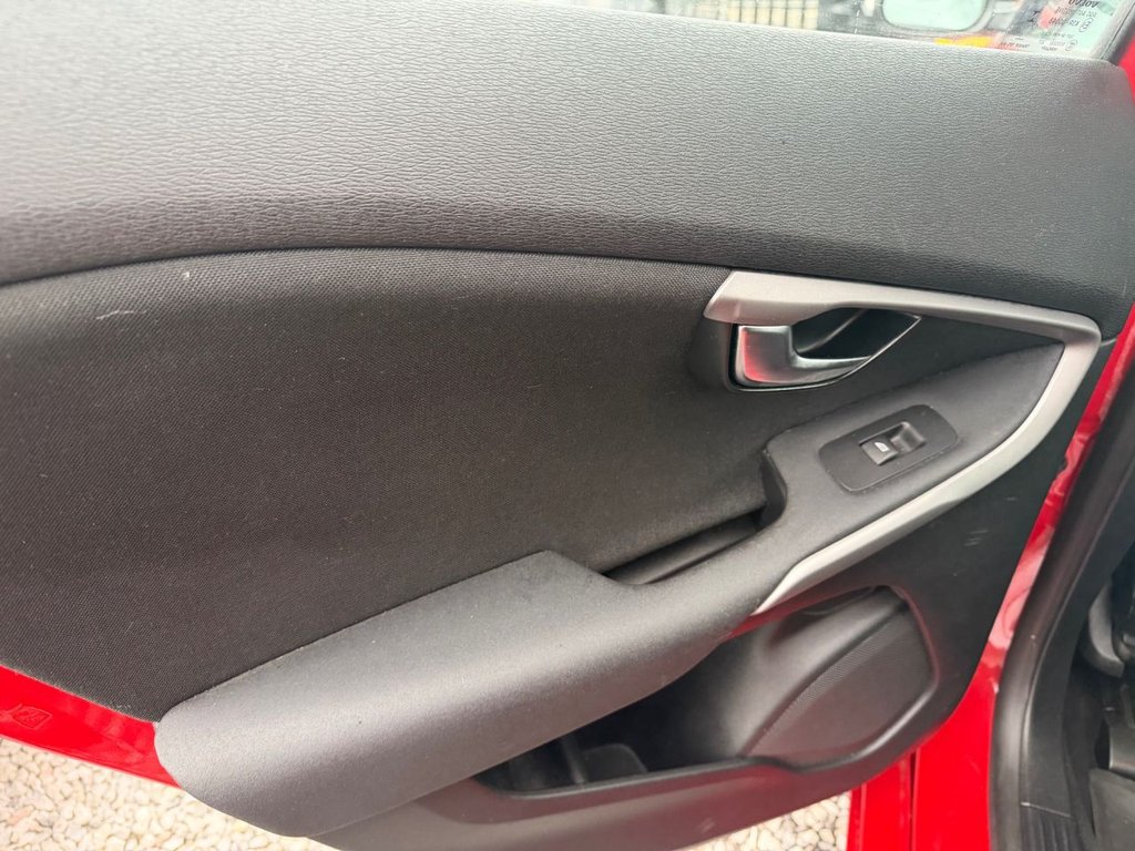 Used Volvo V40 2015 for sale - 77904764: Photo 39