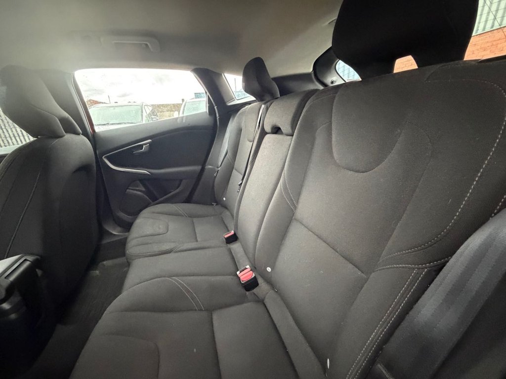 Used Volvo V40 2015 for sale - 77904764: Photo 41