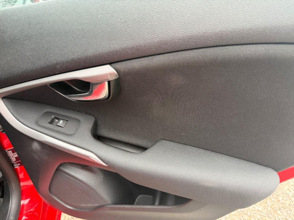 Used Volvo V40 2015 for sale - 77904764: Photo 46