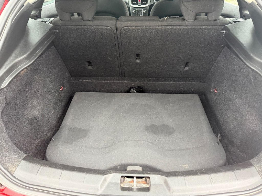 Used Volvo V40 2015 for sale - 77904764: Photo 48