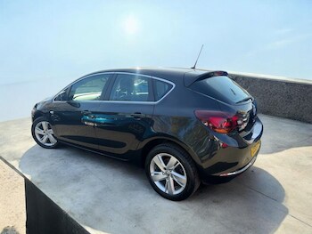 Used Vauxhall Astra 2015 for sale - 78449541: Photo