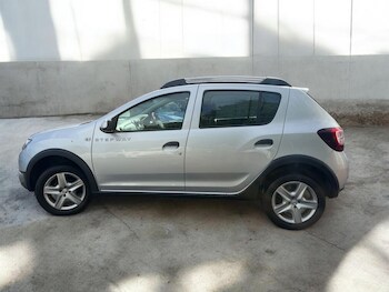 Used Dacia Sandero Stepway 2015 for sale - 78583244: Photo