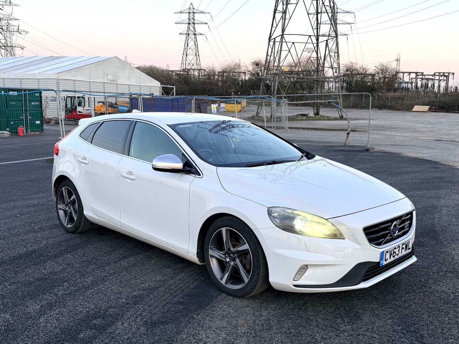 Used Volvo V40 2013 for sale - 77921087: Photo 3