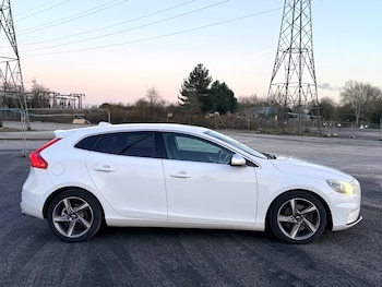 Used Volvo V40 2013 for sale - 77921087: Photo
