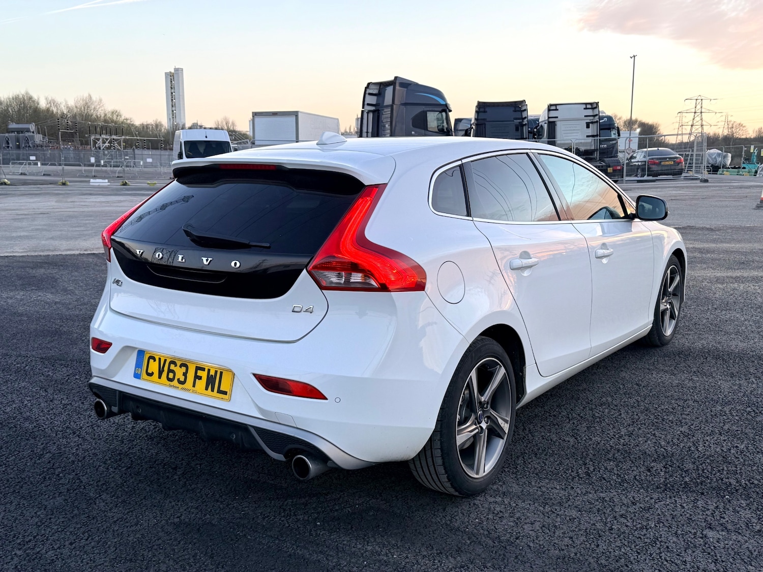 Used Volvo V40 2013 for sale - 77921087: Photo 5