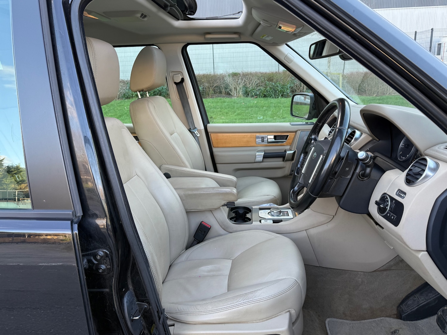 Used Land Rover Discovery 2012 for sale - 77045793: Photo 17