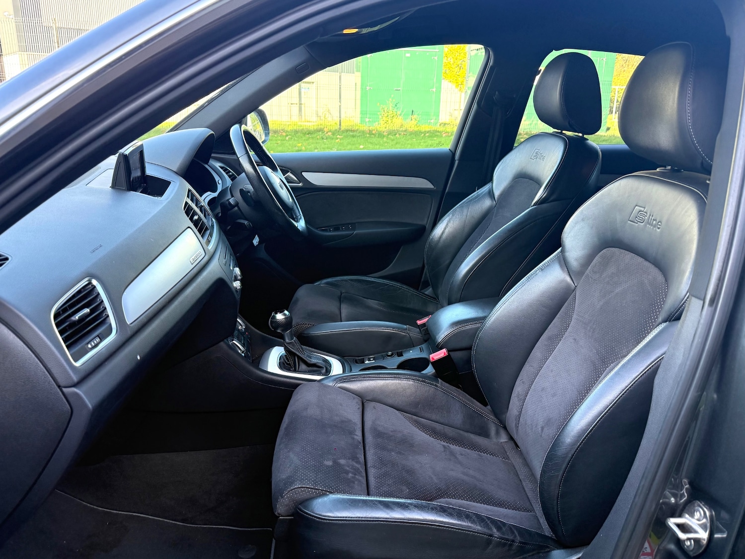 Used Audi Q3 2014 for sale - 76392341: Photo 14