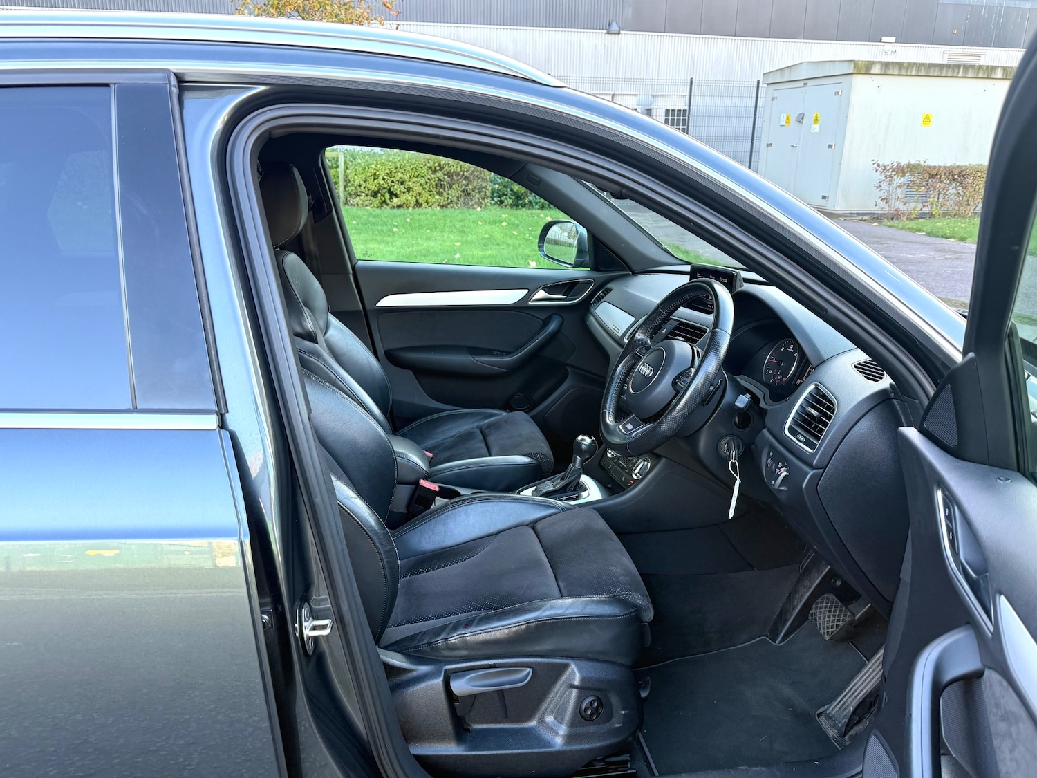 Used Audi Q3 2014 for sale - 76392341: Photo 15