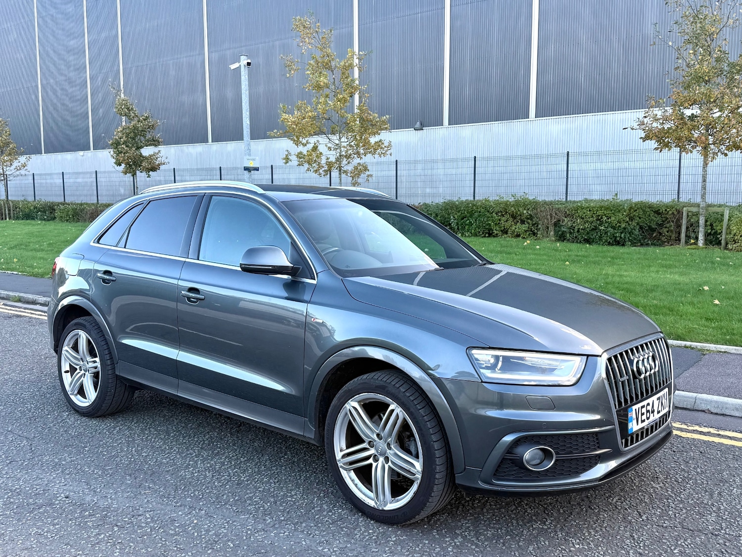 Used Audi Q3 2014 for sale - 76392341: Photo 2