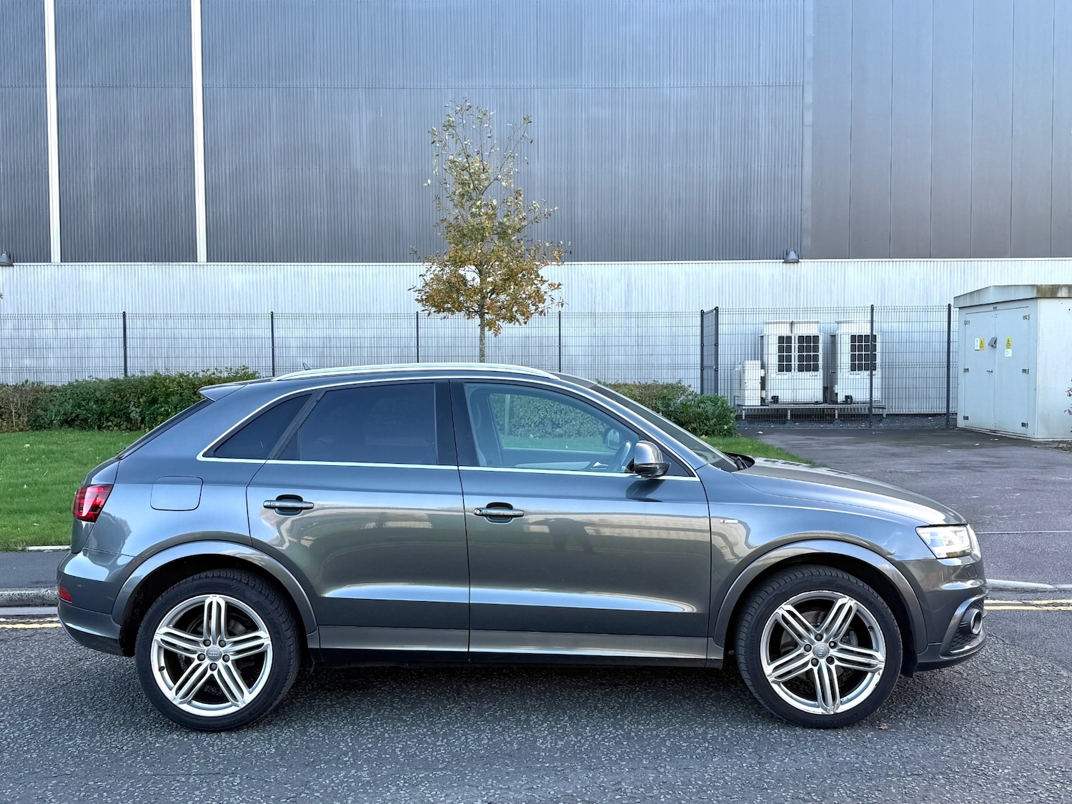 Used Audi Q3 2014 for sale - 76392341: Photo 3