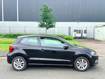 Used Volkswagen Polo 2015 for sale - 78777111: Photo