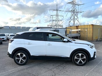 Used Peugeot 3008 2018 for sale - 75973395: Photo