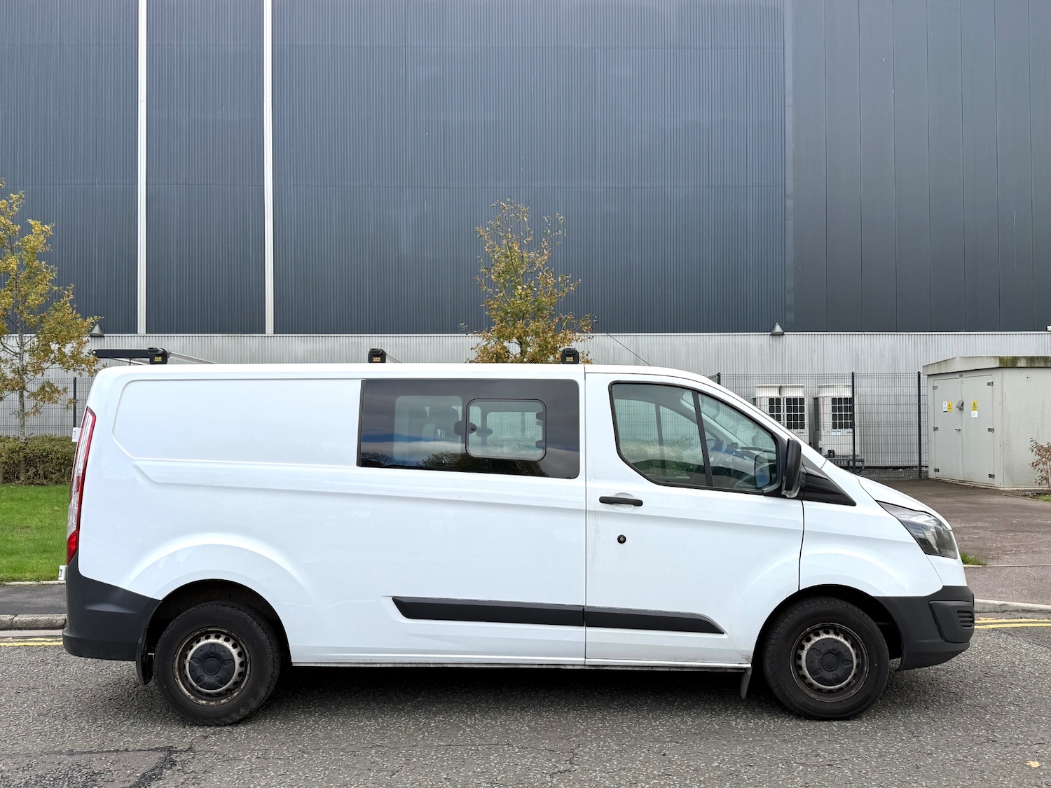 Used Ford Transit Custom 2017 for sale - 76374378: Photo 2