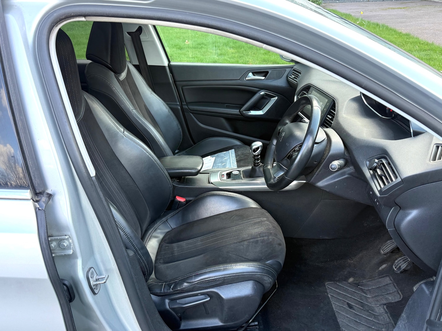 Used Peugeot 308 2014 for sale - 77836464: Photo 11