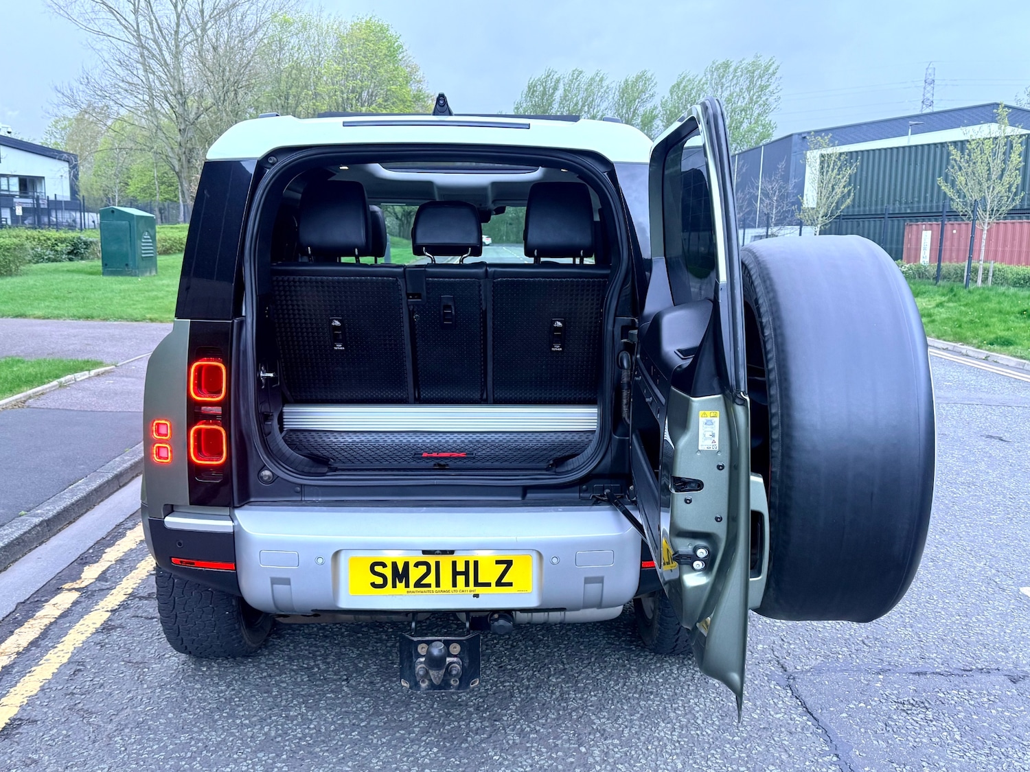 Used Land Rover Defender 2021 for sale - 78213730: Photo 11