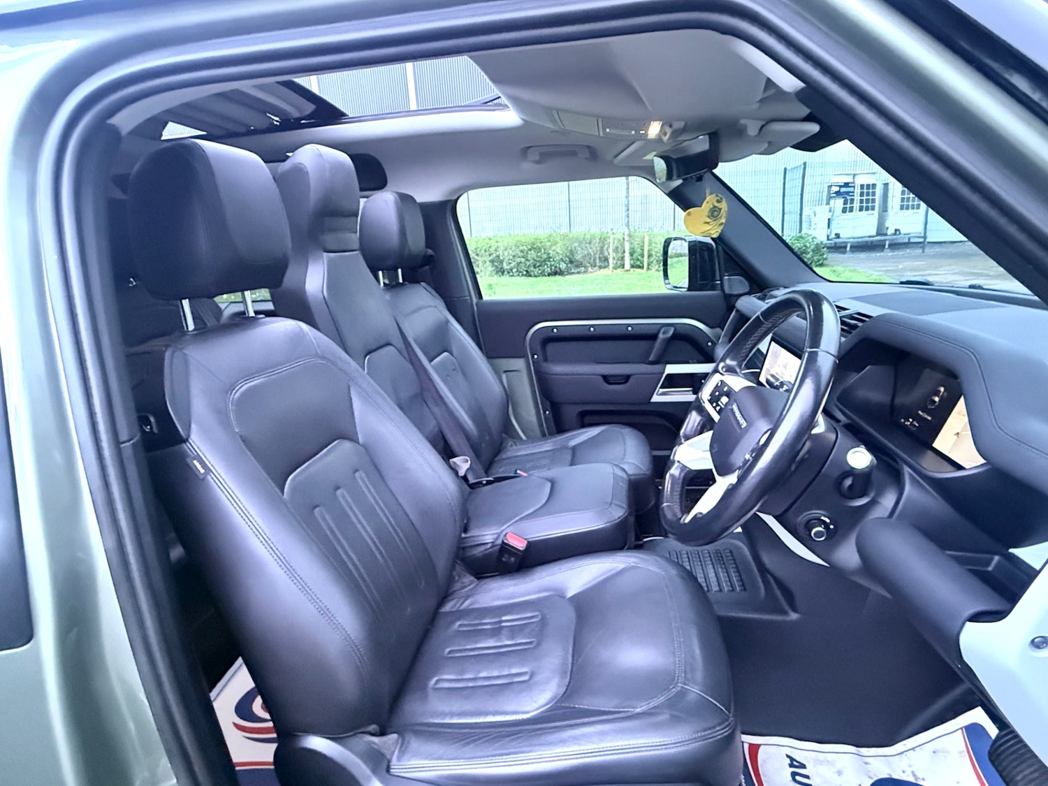 Used Land Rover Defender 2021 for sale - 78213730: Photo 16