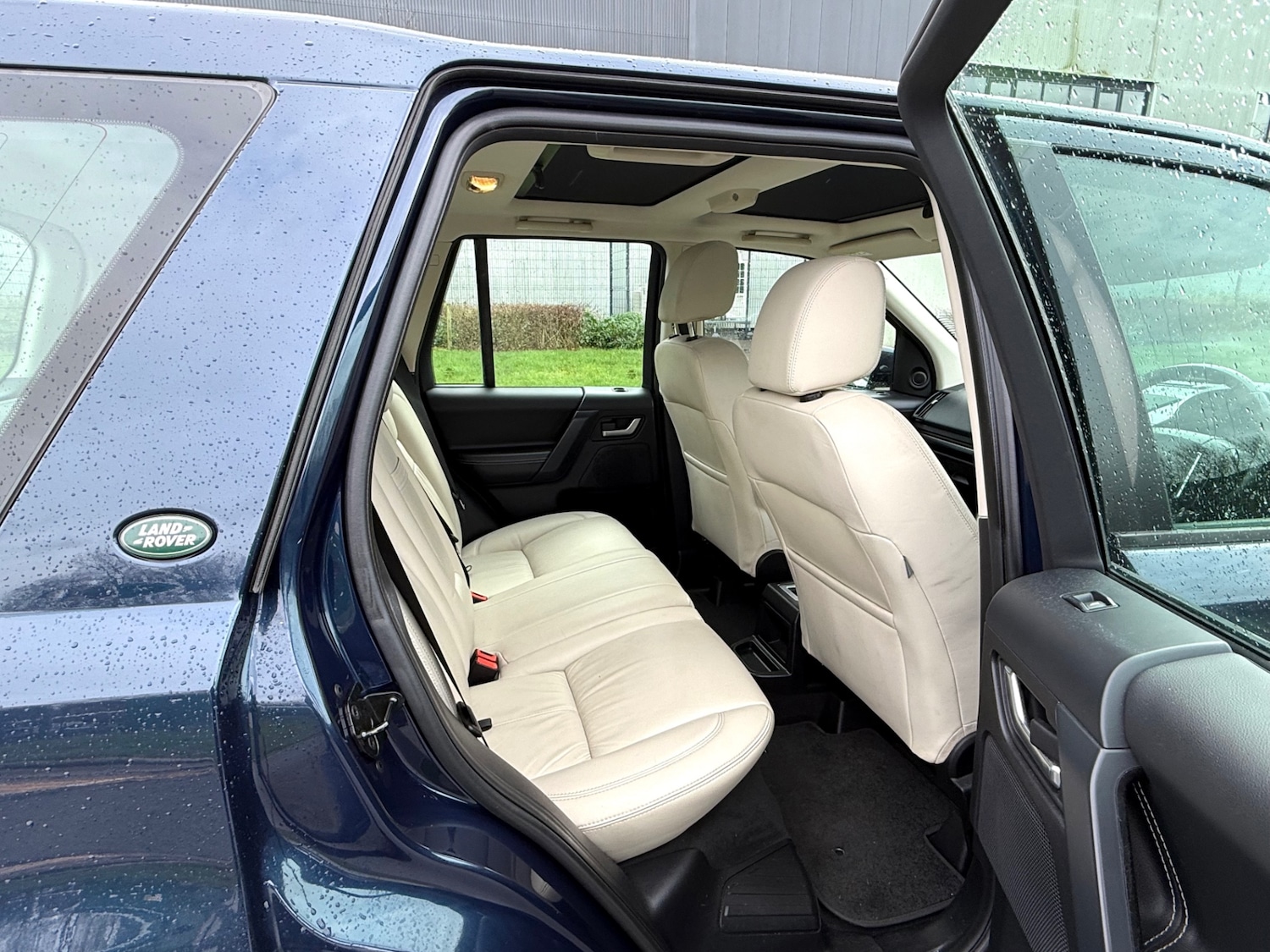 Used Land Rover Freelander 2011 for sale - 76885156: Photo 10