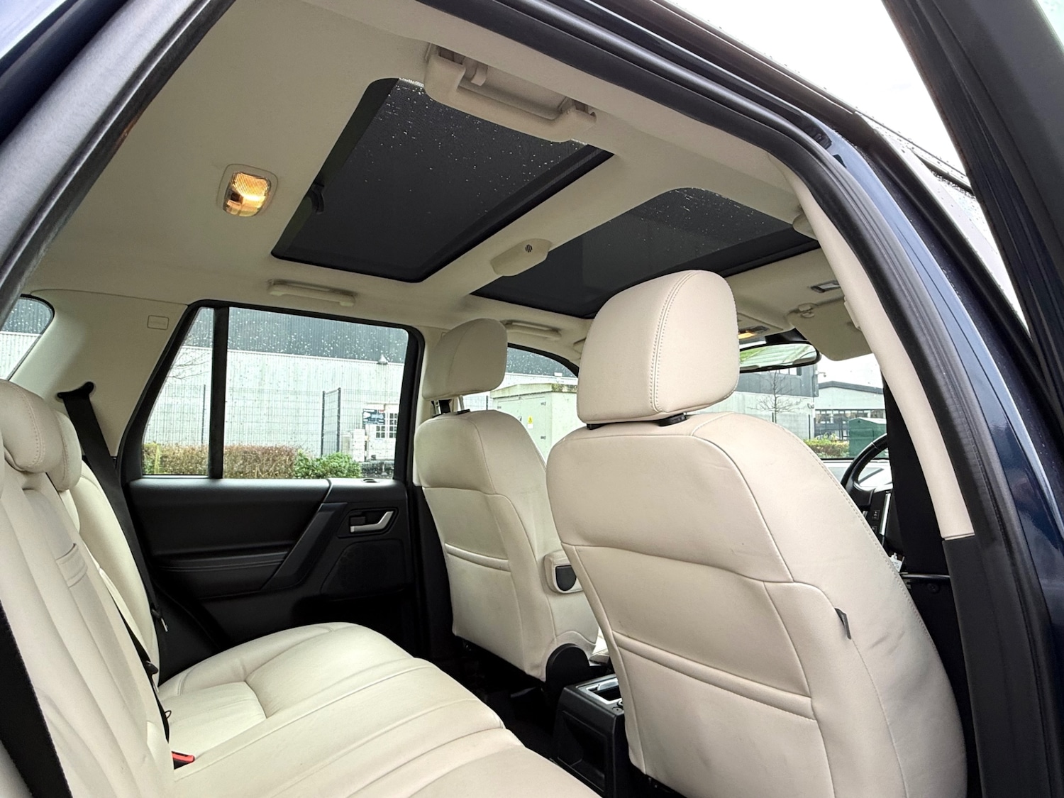 Used Land Rover Freelander 2011 for sale - 76885156: Photo 11