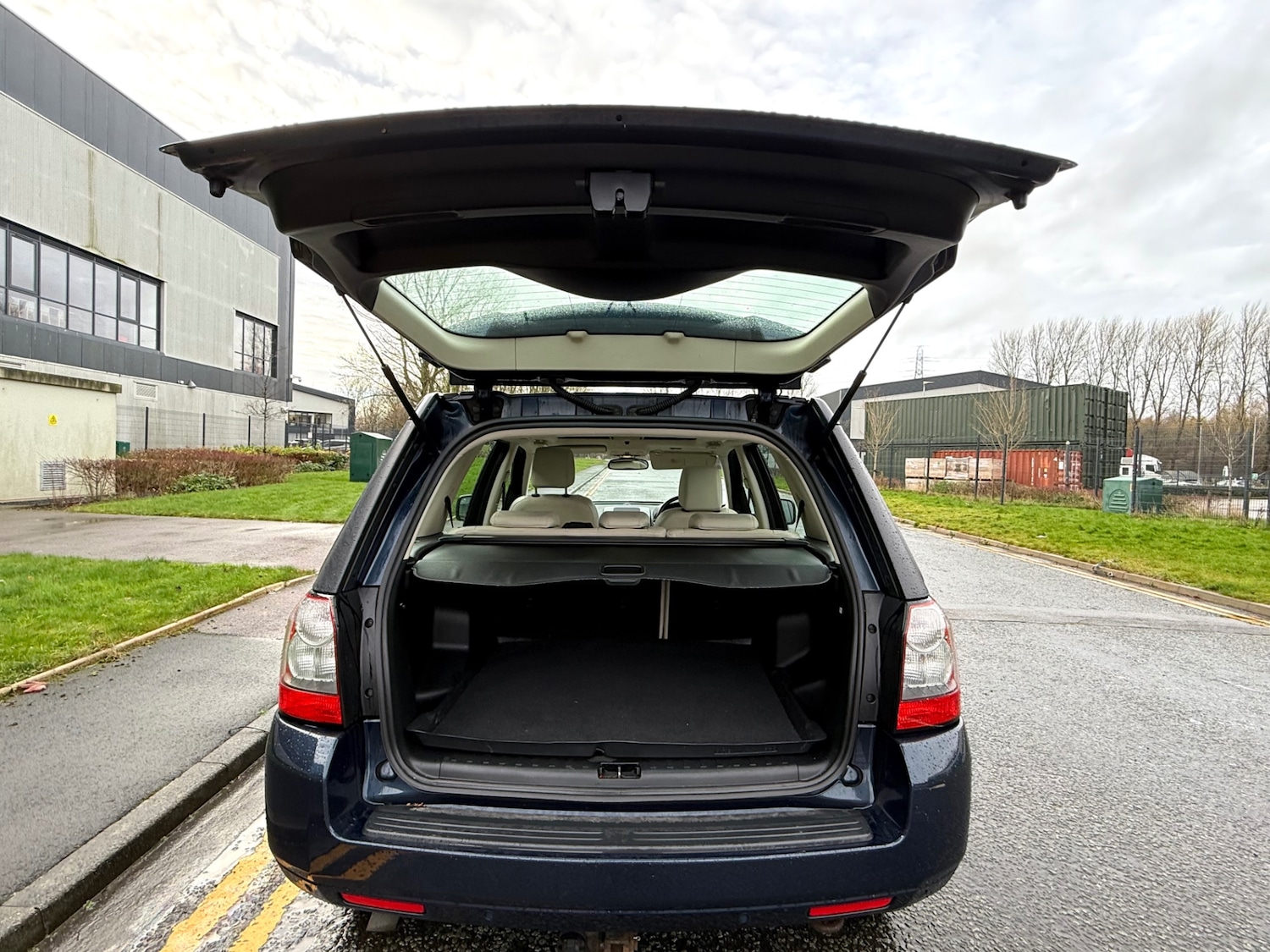 Used Land Rover Freelander 2011 for sale - 76885156: Photo 12