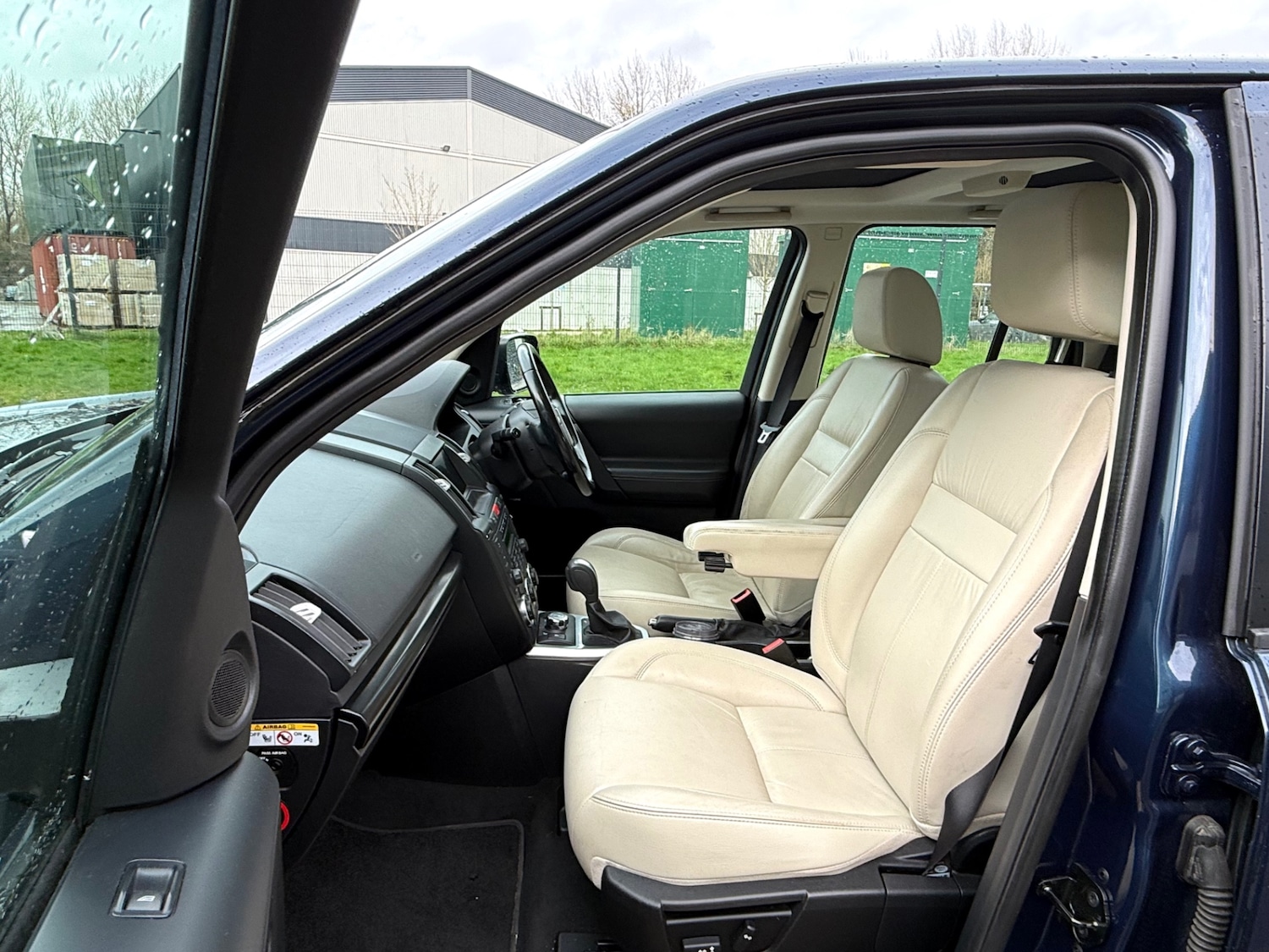 Used Land Rover Freelander 2011 for sale - 76885156: Photo 15