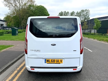 Used Ford Tourneo Custom 2018 for sale - 78409015: Photo