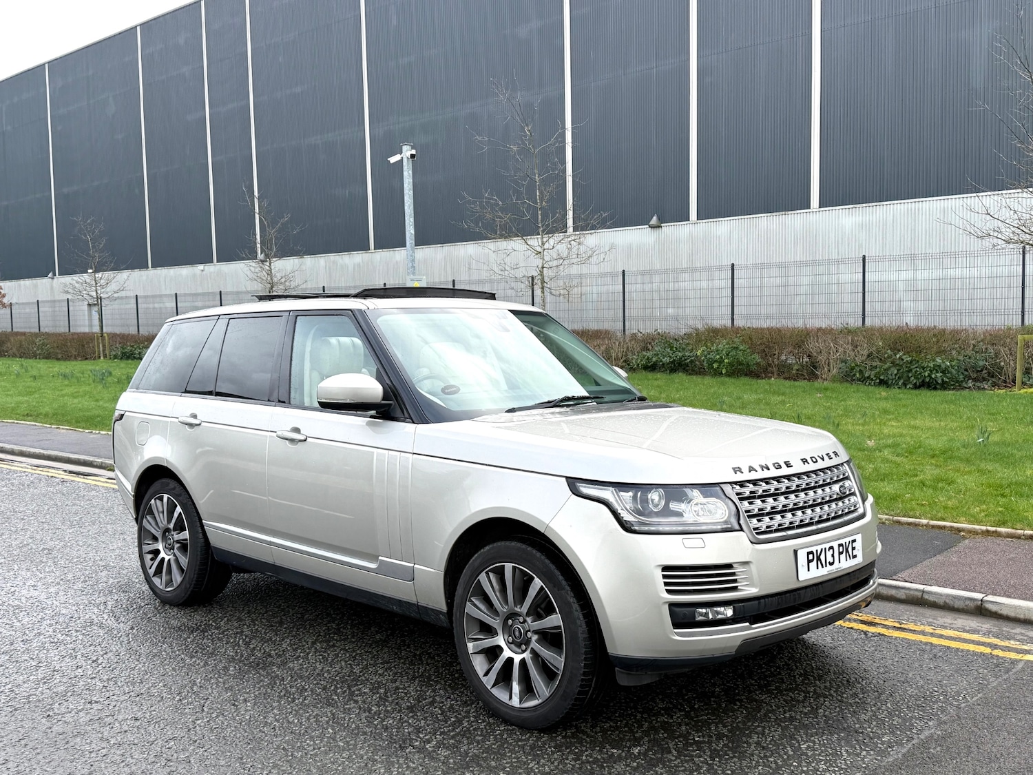 Used Land Rover Range Rover 2013 for sale - 77690892: Photo 2