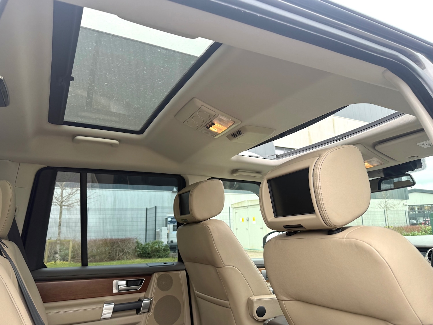 Used Land Rover Discovery 2016 for sale - 77449592: Photo 12