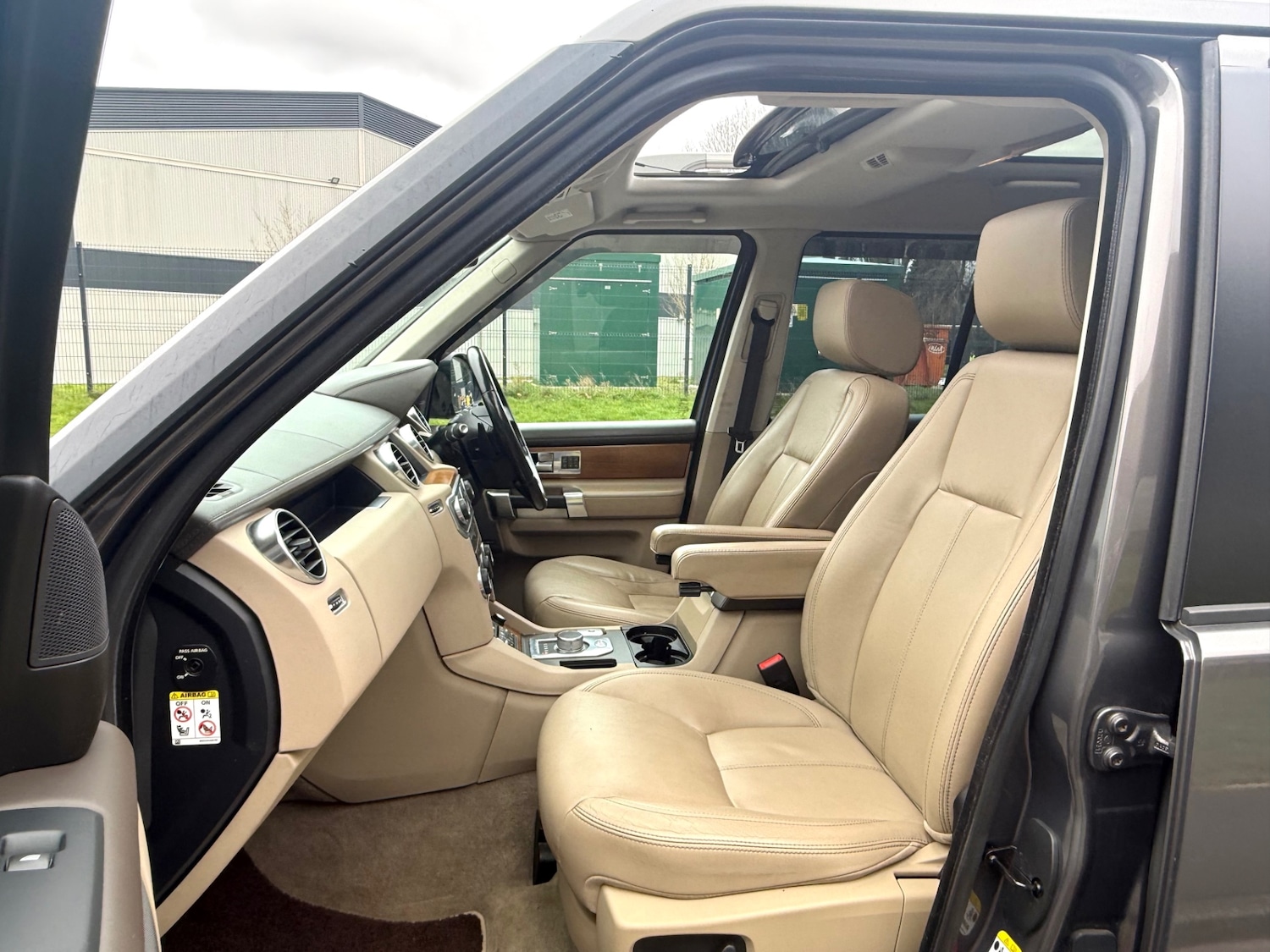 Used Land Rover Discovery 2016 for sale - 77449592: Photo 17