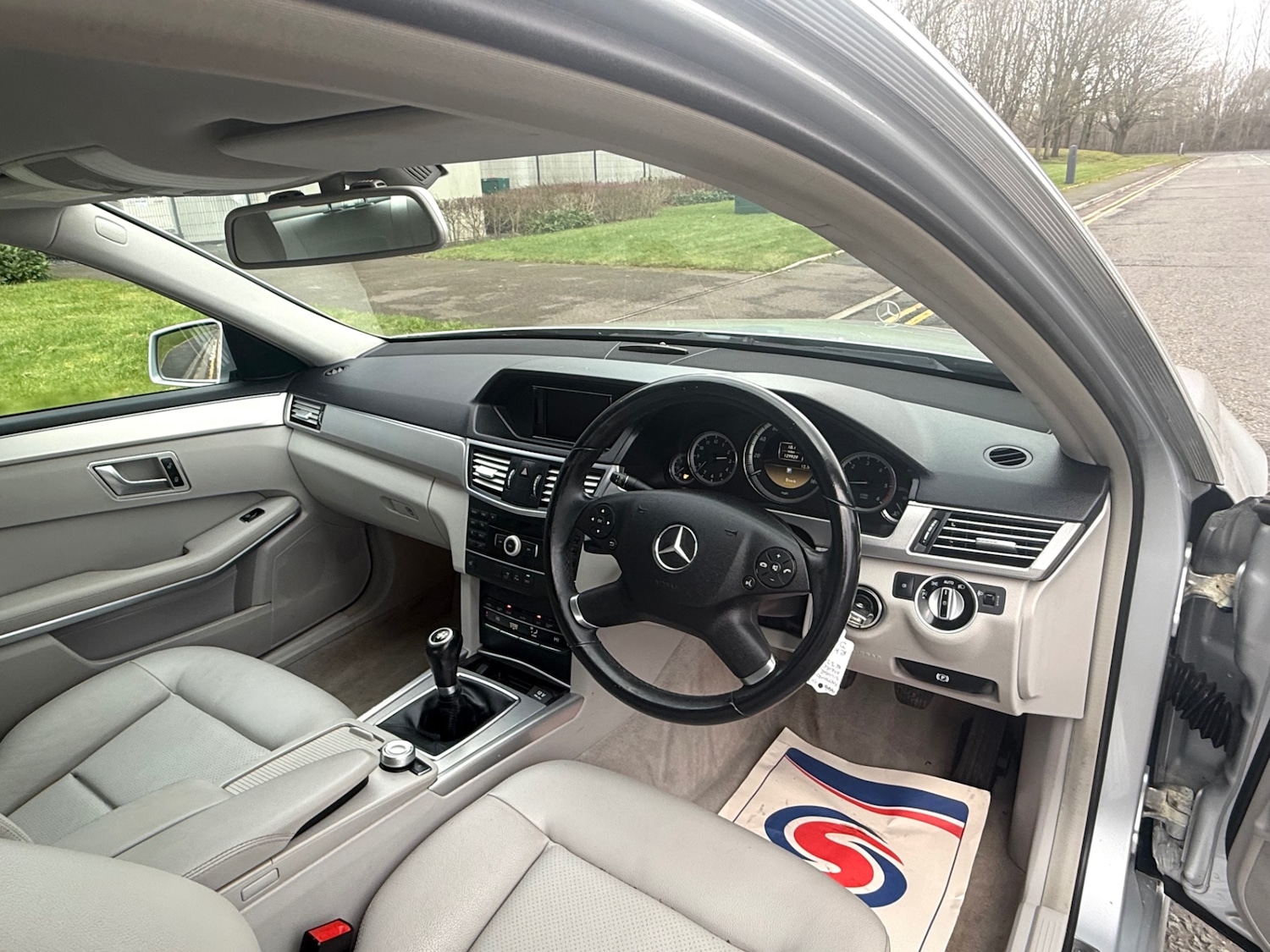 Used Mercedes-Benz E Class 2013 for sale - 77494519: Photo 15