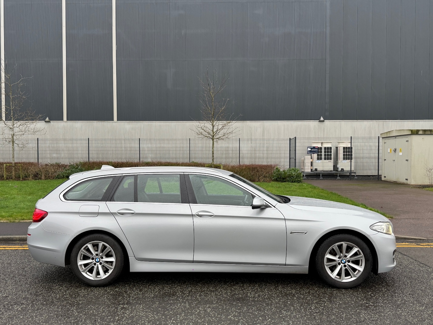Used BMW 5 Series 2014 for sale - 77002092: Photo 2