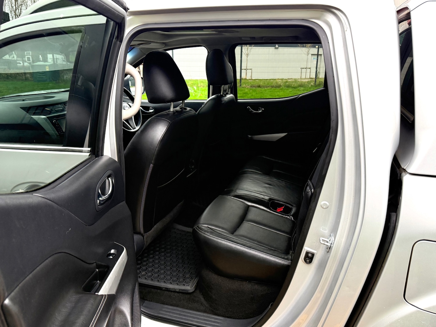 Used Nissan Navara 2016 for sale - 76543102: Photo 13