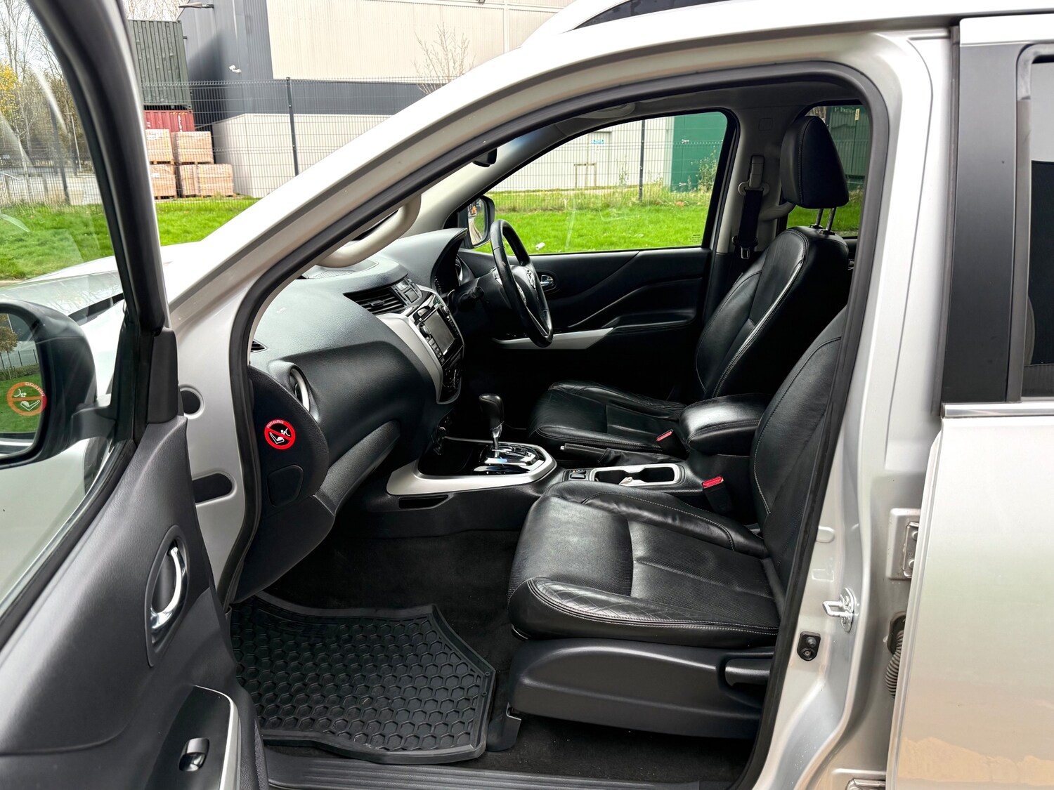 Used Nissan Navara 2016 for sale - 76543102: Photo 14