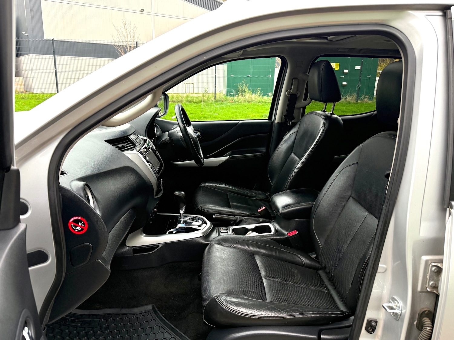 Used Nissan Navara 2016 for sale - 76543102: Photo 15