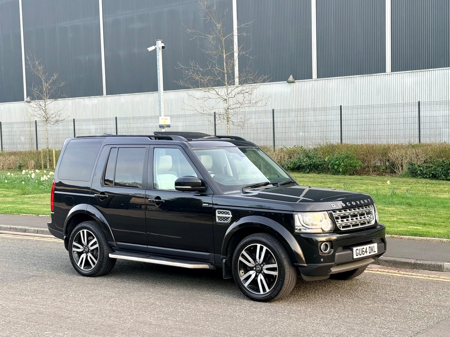Used Land Rover Discovery 2014 for sale - 77952240: Photo 10