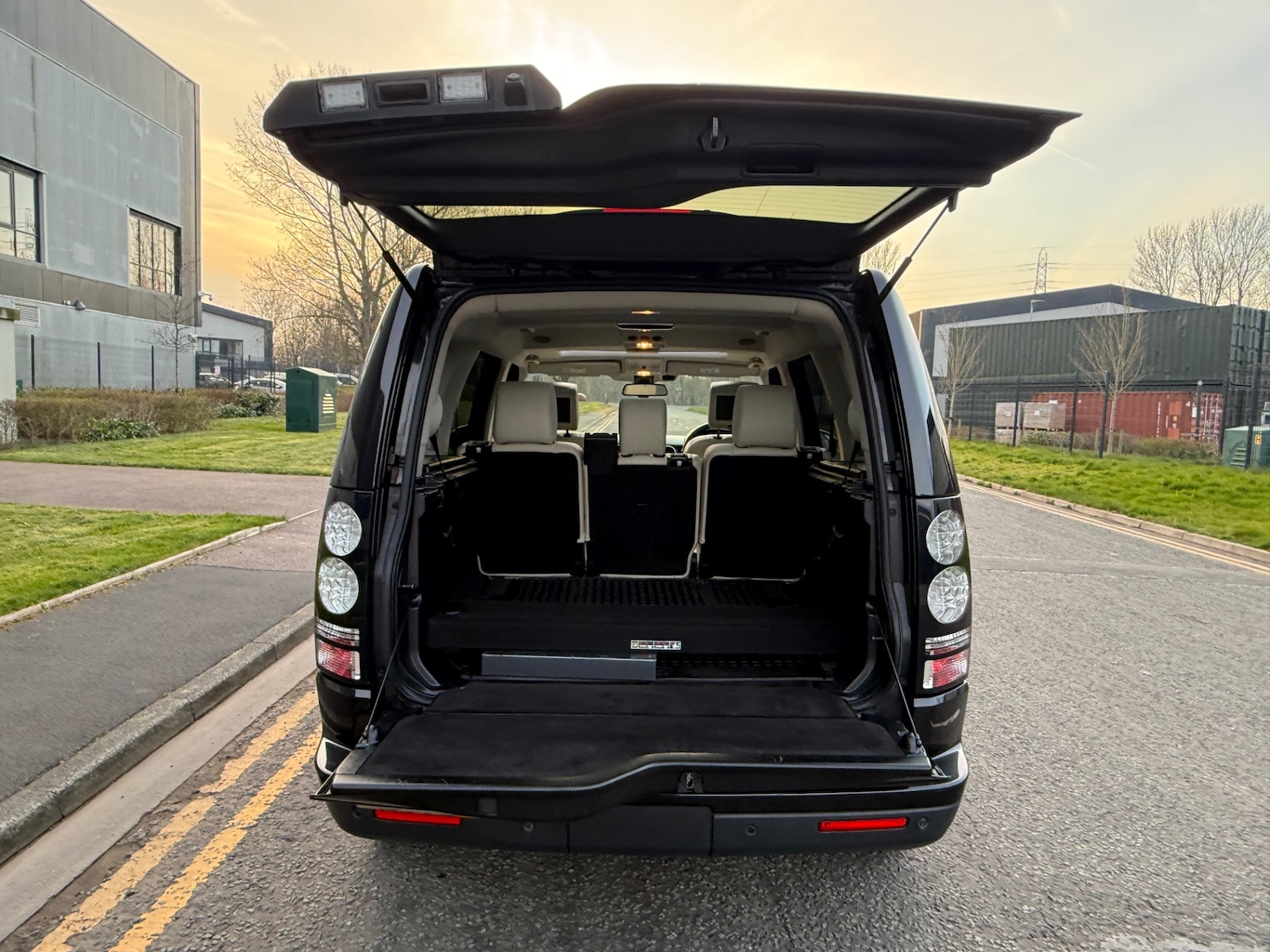 Used Land Rover Discovery 2014 for sale - 77952240: Photo 14