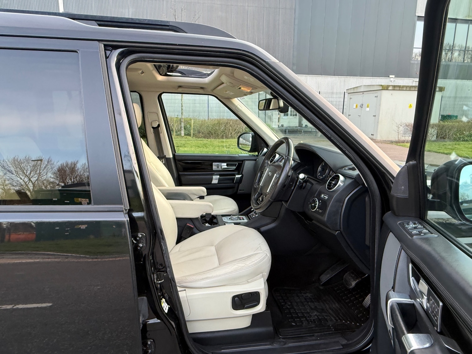 Used Land Rover Discovery 2014 for sale - 77952240: Photo 18